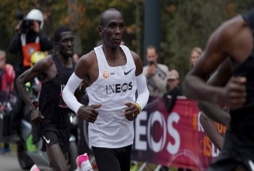 Eliud Kipchoge rompe la barrera de las dos horas en la maratón
