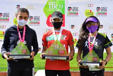 Romero y Tellez vencieron en la Carrera Atlética Nacional 11K de Cota