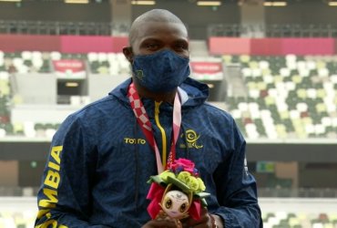 José Gregorio Lemos gana medalla de bronce en salto largo T38 en Tokio