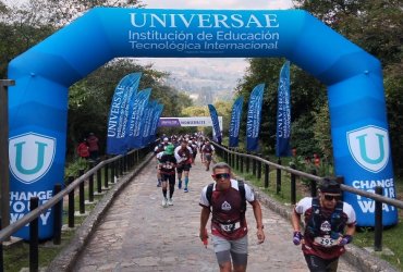 UNIVERSAE brindó su apoyo a los 2.000 atletas de la carrera ‘Sube Monserrate’