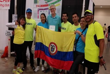 Por primera vez en la historia un equipo de pacers colombianos corrió en la maratón de Miami